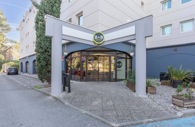 B&B HOTEL Marseille La Valentine Porte d'Aubagne