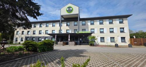 B&B HOTEL Regensburg-Ost