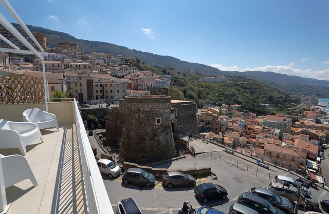 b & b in the historic center, with a panoramic terrace, 400 meters from the sea