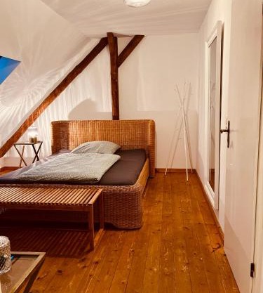 b e d & a g e d e s i g n -medium- wunderschönes Zimmer mit Bad b e d & a g e d e s i g n -small- wunderschönes Zimmer mit Bad Rechnungserstellung für Geschäftsreisende & Firmen