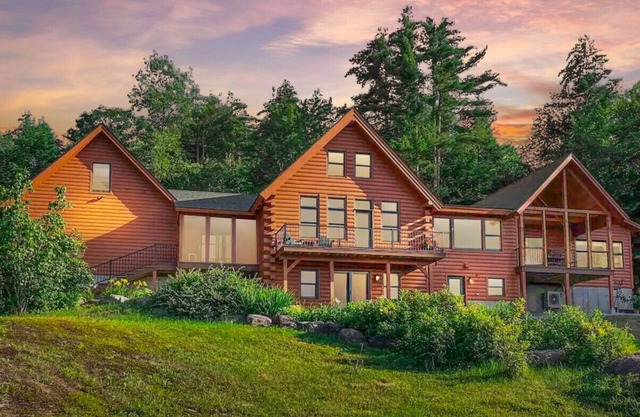 [B] Peak View Cabin | Views | Spacious | 23 Acres