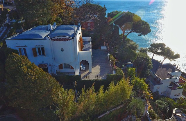 Balcony on the sea, covered parking, WIFI, TV, 300 m from the sea, with garden
