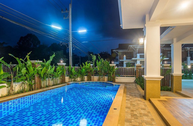 Baan Ari, 12 Person Private Villa