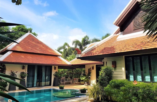 Baan Bua Nai Harn - Rawai - Villa situated in a tropical garden near the beach