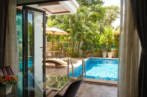 Baan Ping Tara Tropical Pool Villa and Scooter