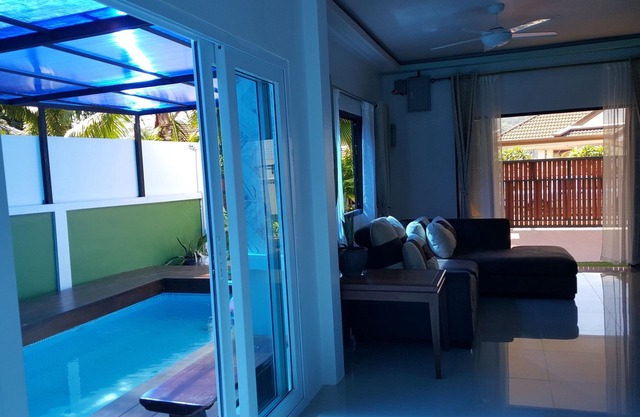 Baan Samkong pool house