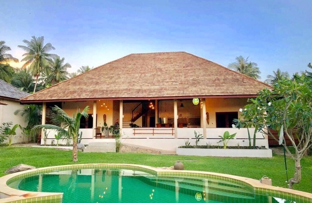 ★ Baan Yai Family Villa, five bedrooms and Celebration/Yoga space ★