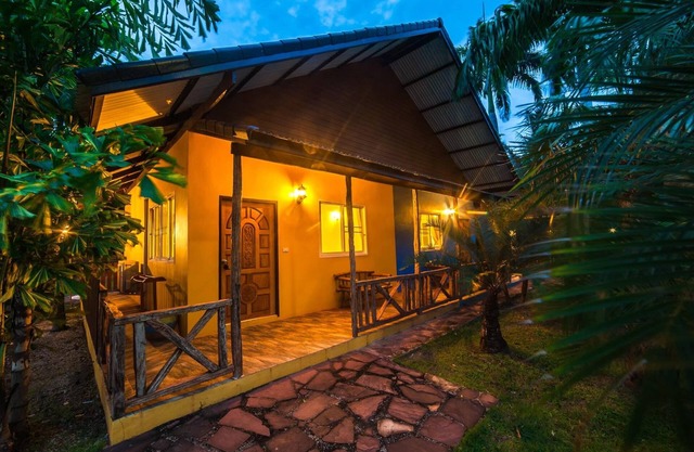 Baanboonpetch Resort