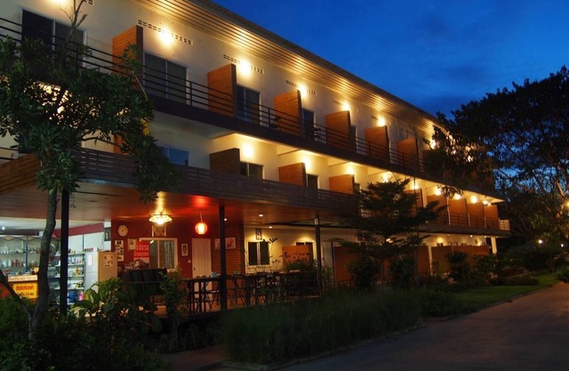 Baansakulpetch Hotel