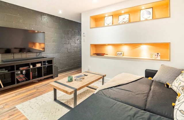 Baby Friendly Cozy House Just 10 Minutes From Downtown Montreal