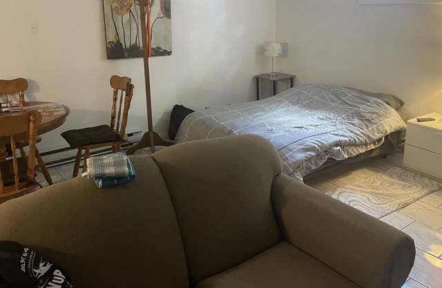 bachelor pad