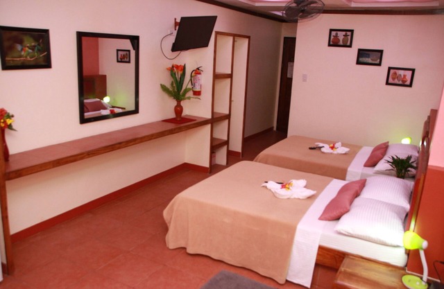 BADLADZ Beach & Dive Resort - Queen Pool Suite