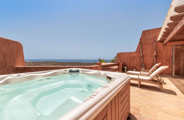Bahia - Pelinor 2.2 PENTHOUSE DELUXE SEA VIEW & JACUZZI 2B