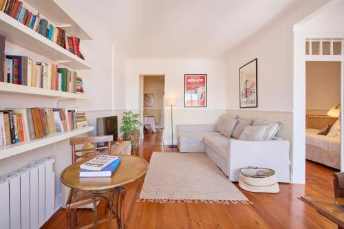 Bairro Alto Retreat with Balcony