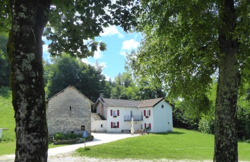 Baita Tersilia Near Lake And Mountain Veneto