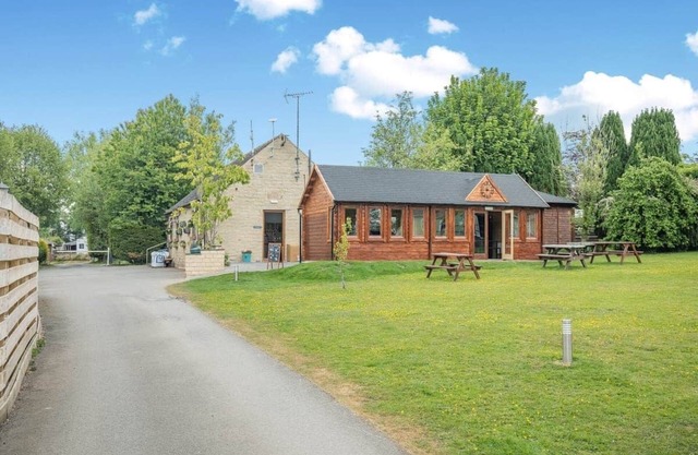 Bakewell Deluxe Lodge