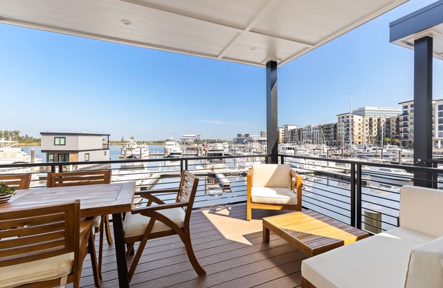 Balance - Downtown Wilmington Luxurious Stay