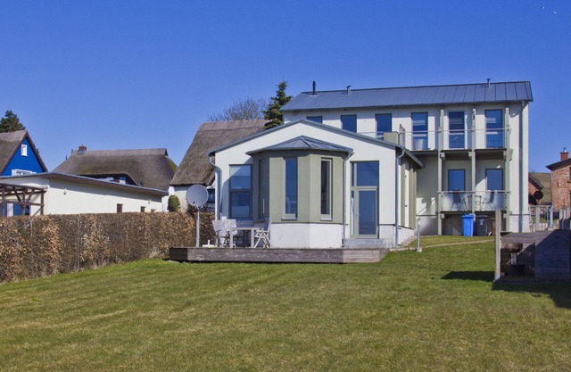 Balcony with sea view, quiet location - Ferienhaus Distelfink FeWo 01