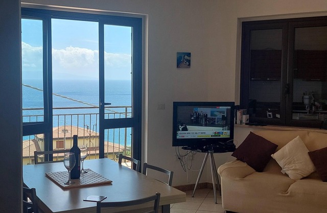 Balcony - SeaViews - Sleeps 8 - Authentic Italy
