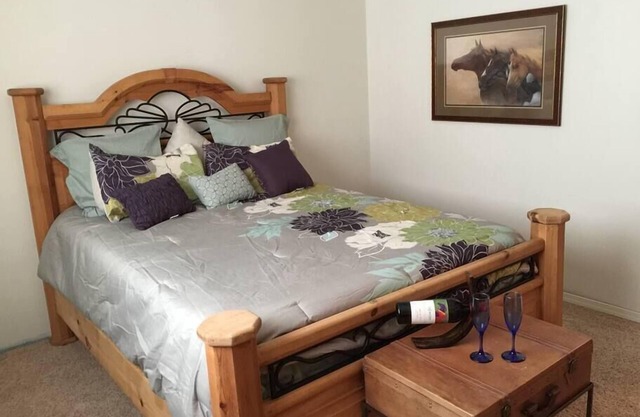 Balcony View is Family Friendly in Heart of Joseph
