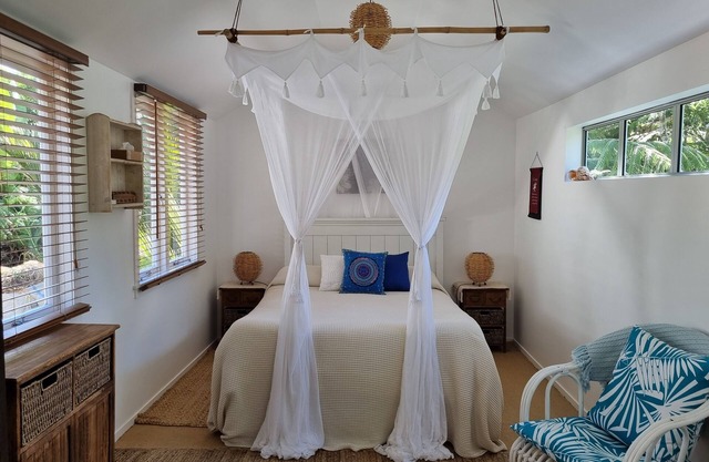 Bali Haven - Part of Coromandel Eco Sanctuary. Pet Friendly/Tranquil/Chimenea