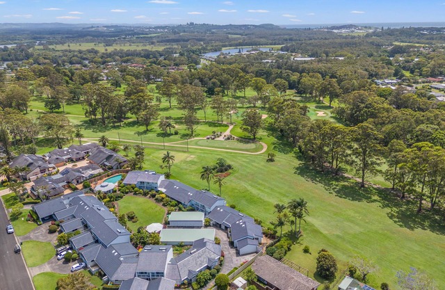 Ballina Golf Unit - Panoramic Views of Ballina Golf Course