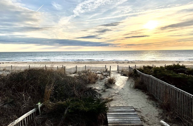 Balmy Waves Sur Mer - Atlantic Watergate Oceanfront