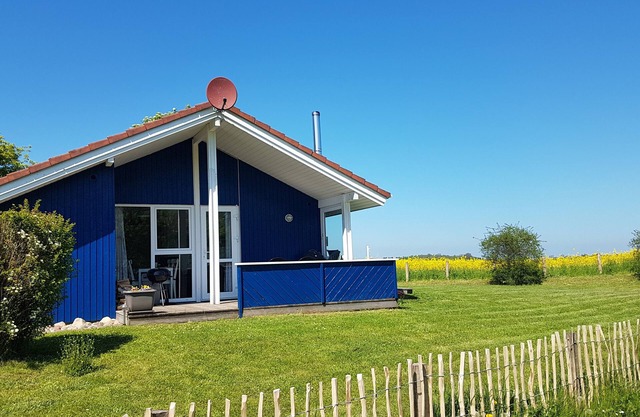 Baltic Sea bungalow Feldblick, lake, forest and much more.