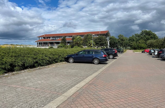 Baltic Sea vacation at the golf course in a 2-room apartment (bicycle box available)