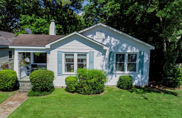 Bama Bungalow - Book for football season and more!