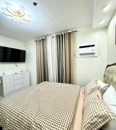 Bamboo Bay Community with Free Wifi, Pool and Gym
