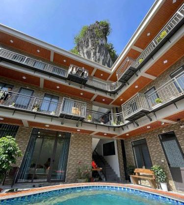 Bamboo Riverside Homestay