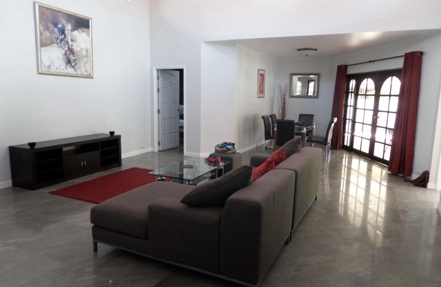 Bang saray , 4 bedroom pool villa 300 metres from the beach.