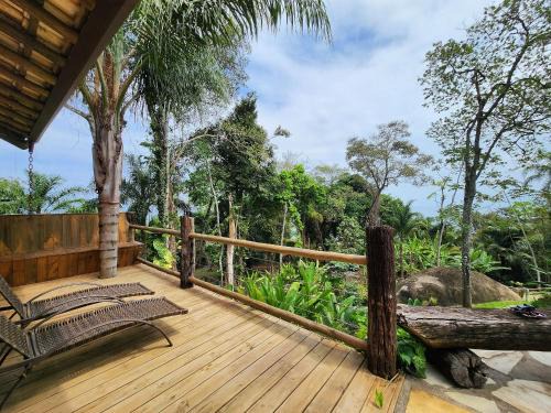 Bangalô com vista e piscina natural em Flechas