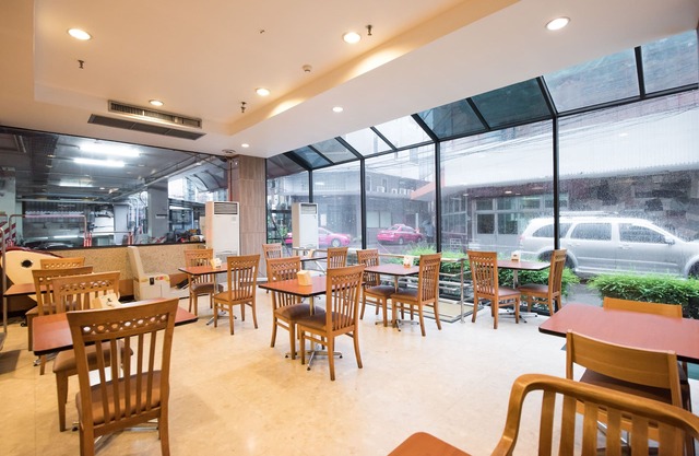 Bangkok City Suite