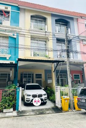 Bangkok Halwa home