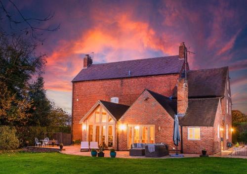 Bank Farm House - Stunning House & Gardens