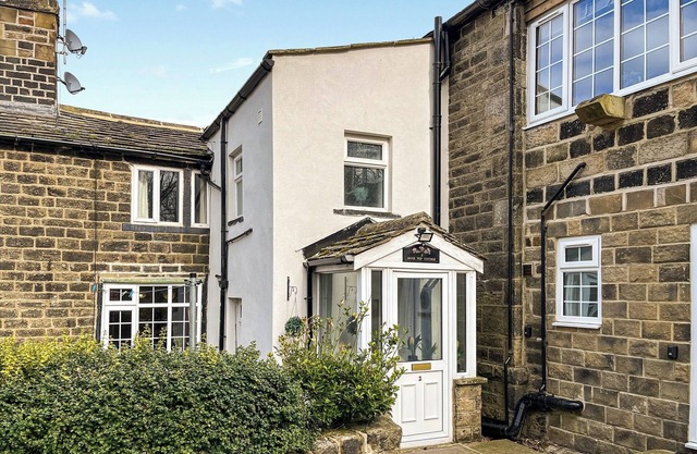 Bank Top Cottage - UK49215