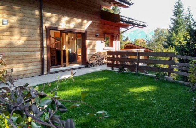 Banksia by Interhome