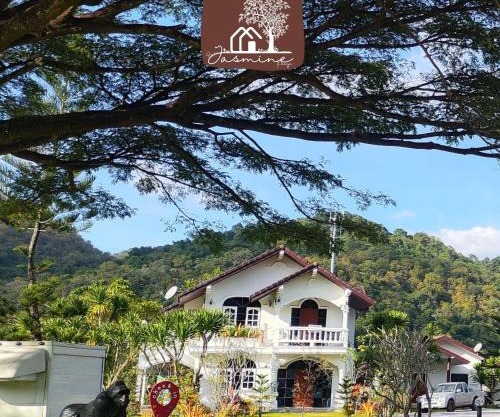 Bann Jasmine Khaoyai