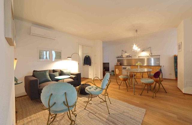 Barbara elegant apt, with lift and airco, Bellagio Como Lake