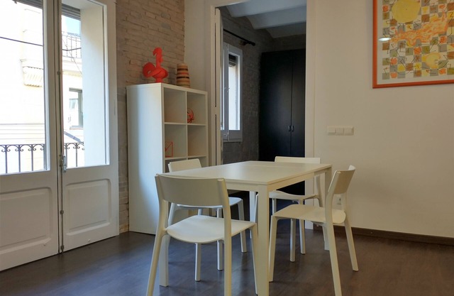 Barceloneta apartment with balcony