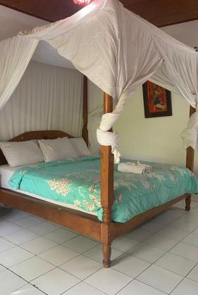 Barclona Guesthouses Lovina