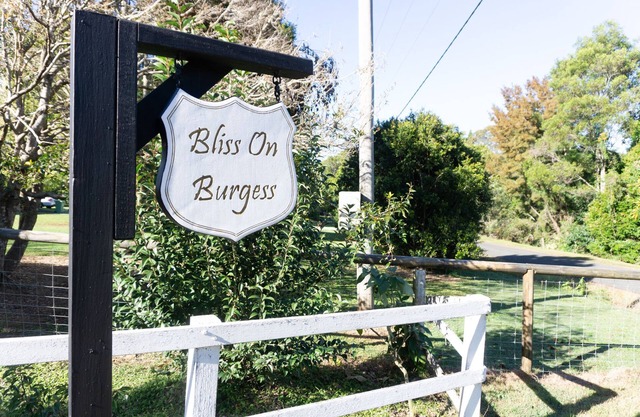 Bare Foot Luxury, minutes from Maleny Town Centre
