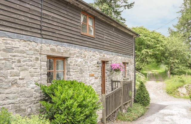 Barn End