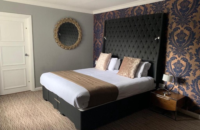 Barons Court Hotel Walsall