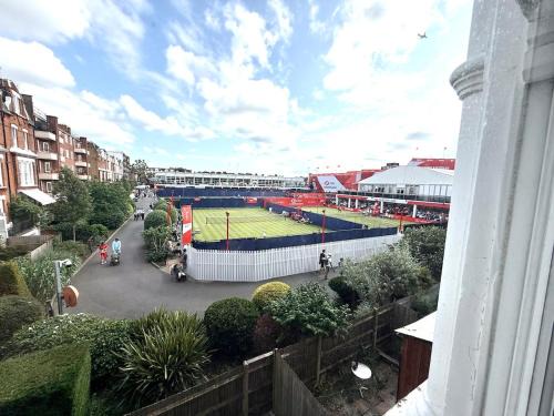 Barons Court tennis panorama