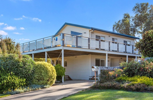 Barrabay - Linen Provided & Pet Friendly Inside/Out