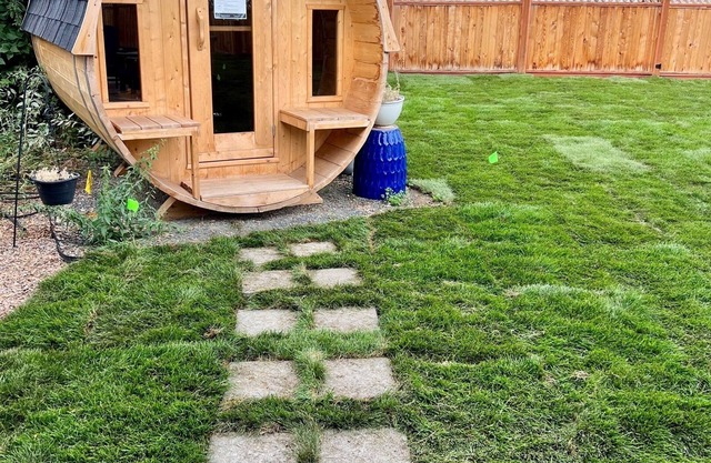 Barrel Sauna, Fire Pit, Dog Friendly