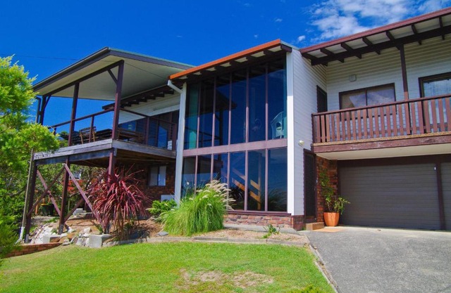 Barrels Beach House, 28 Dulconghi Street